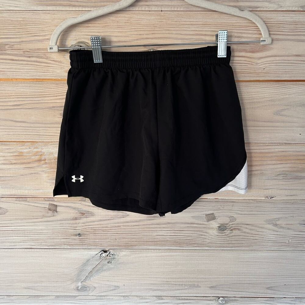 Under Armour Youth Large Black Athletic Shorts